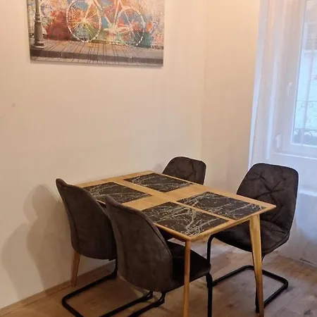 New Dob 53/3 Center Apartman *
